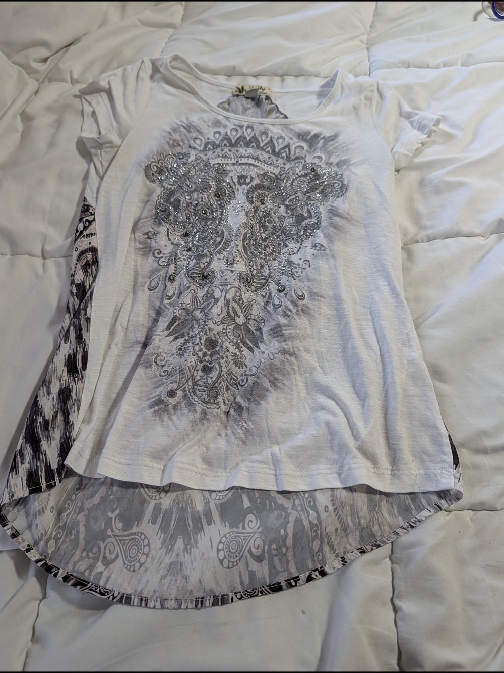 Unity World Wear White Paisley-Print Embellished High-Low Tunic